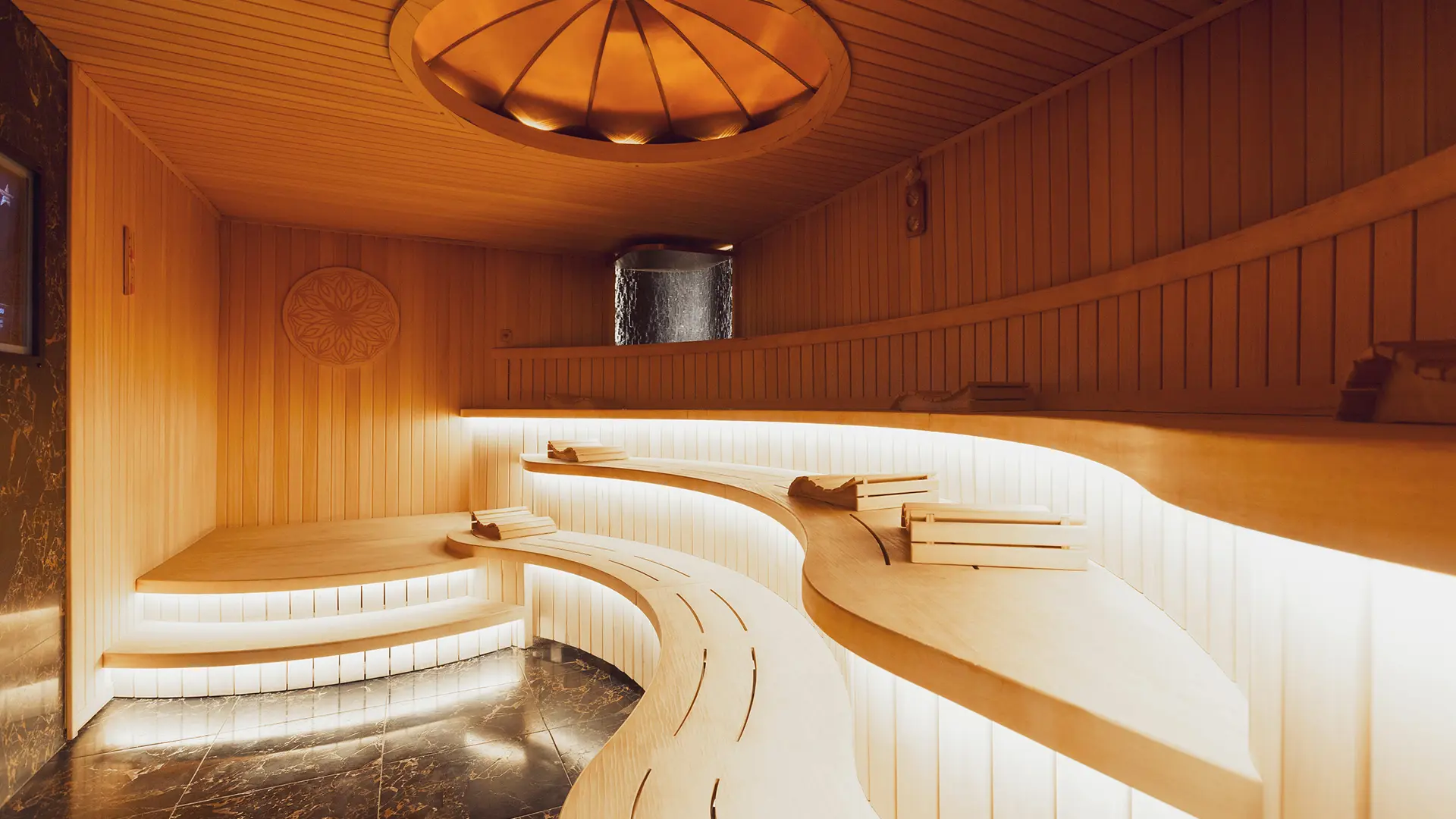 gal_02082019_ramadahotelsauna.jpg